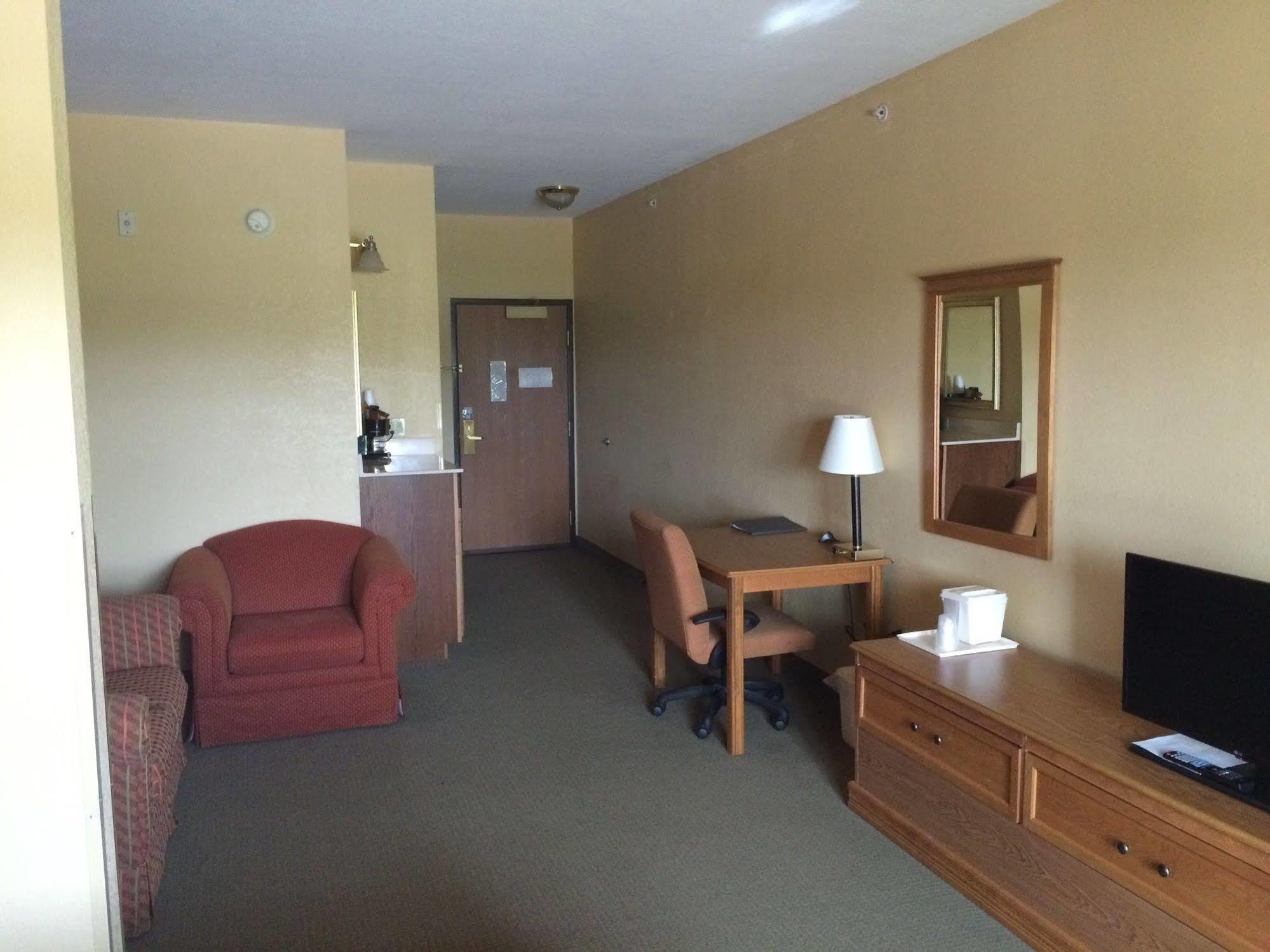 Americinn By Wyndham Fulton Clinton Exterior foto